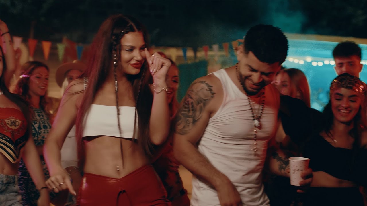 Dhurata Dora Qikat E Mia